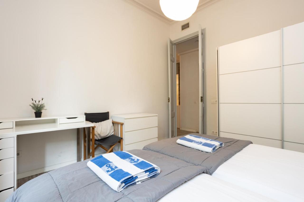 Aparteasy - Casanova Elegance Appartement Barcelone